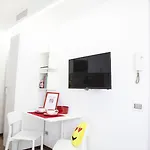 Alessia's Flat - Sarpi 2