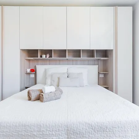 Alessia's Flat - Sarpi 2 Апартаменты Милан