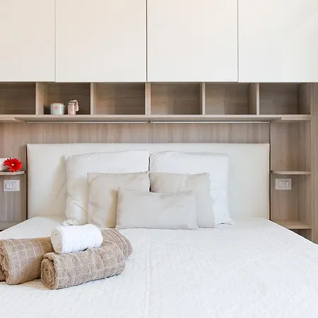 Daire Alessia's Flat - Sarpi 2 Milano