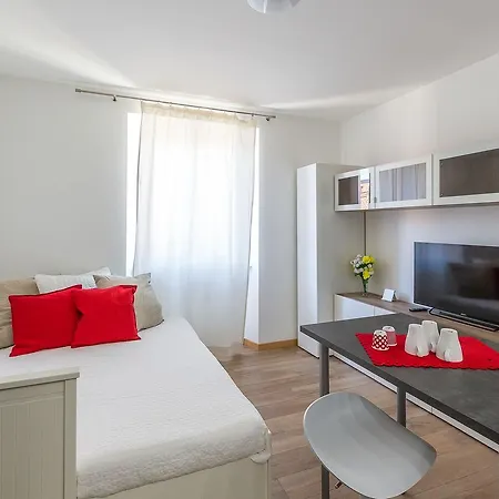 Alessia's Flat - Sarpi 2 Milan